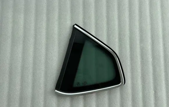 Seat Tarraco Rear side window 5FJ845041F