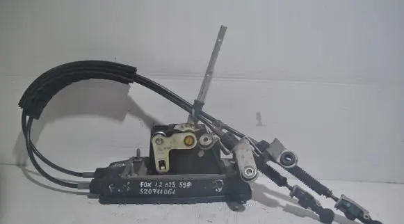 Volkswagen Fox Gear shifter/selector 5Z0711061