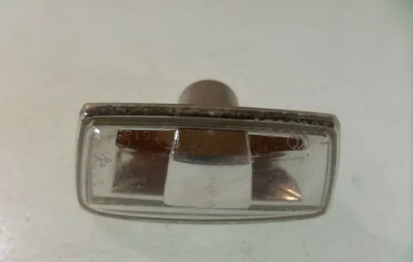 Opel Astra H Front fender indicator light 13252455 13252456