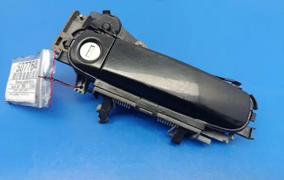 Audi A3 S3 A3 Sportback 8P Front door exterior handle 