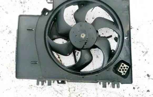 Nissan Micra Radiator cooling fan shroud 1831443000
