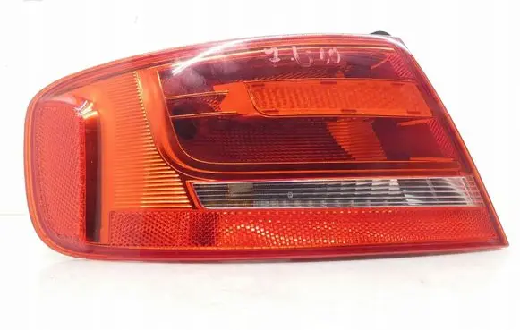 Audi A4 S4 B8 8K Tailgate rear/tail lights 8K5945095D