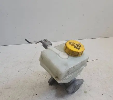 Jaguar XF X250 Master brake cylinder 03350886971