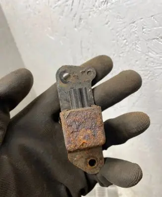 Mitsubishi Pajero Sport I Airbag deployment crash/impact sensor
