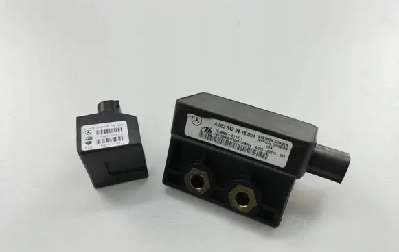Mercedes-Benz C W203 ESP acceleration yaw rate sensor A0025429418