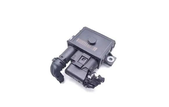 BMW 3 E90 E91 Glow plug pre-heat relay 7798000 0522120102 779800006