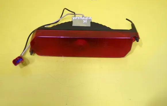 Chrysler Voyager Third/center stoplight 993736 95874 4676741