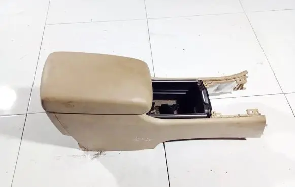 Subaru B9 Tribeca Armrest 92174xa00a
