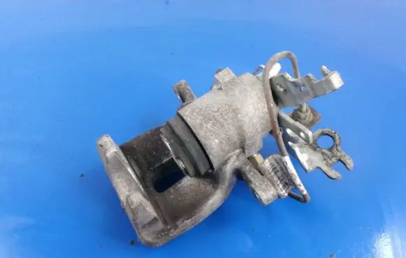 Volkswagen Caddy Rear brake caliper
