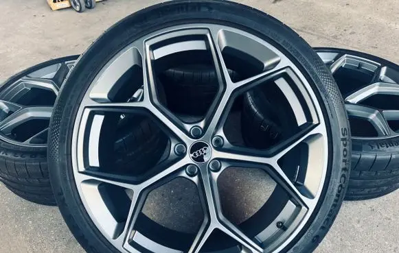 Audi Q8 R20 alloy rim 