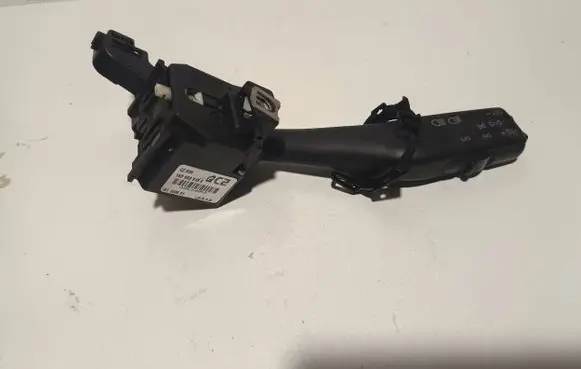 Skoda Octavia Mk2 (1Z) Indicator stalk 1K0953513A 01103501 10350151095515