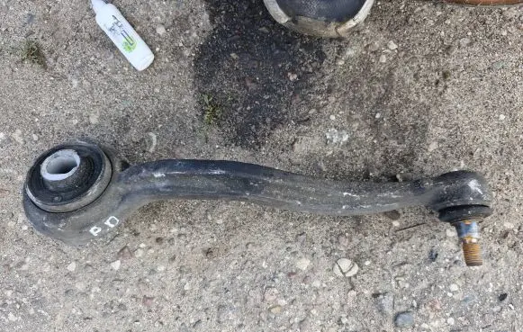 Mercedes-Benz C W204 Front lower control arm/wishbone