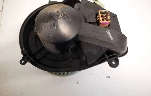 Audi A4 S4 B5 8D Heater fan/blower 8d1820021 740221233p