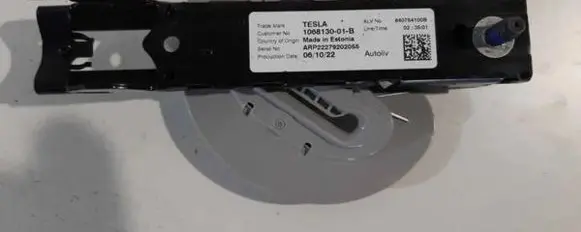 Tesla Model Y Seat belt adjustment motor ARP22279202055 106813001B