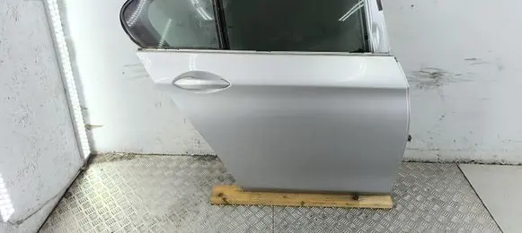 BMW 5 F10 F11 Rear door 41009628756