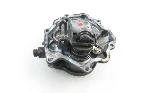 Mercedes-Benz E W124 Vacuum pump 