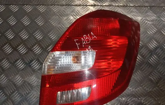 Skoda Fabia Mk2 (5J) Rear/tail lights ZSB5J6945096 5J6945112