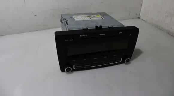 Skoda Octavia Mk2 (1Z) Radio/GPS head unit trim 7648256360
