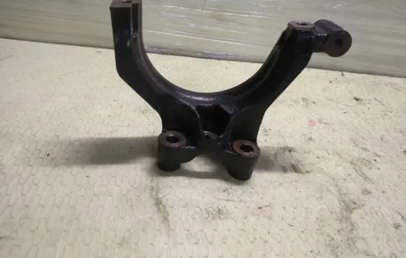 Volkswagen Golf VII EGR valve cooler bracket 04L425