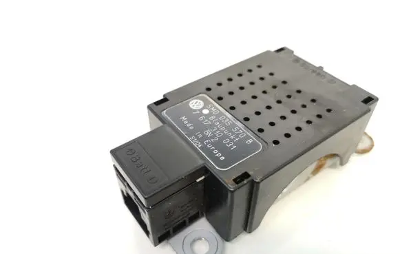 Volkswagen Golf V Aerial antenna filter 5M0035570B 7617310031