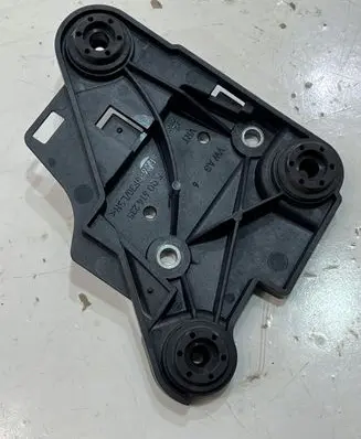 Volkswagen Golf VII ABS pump bracket 5Q0614235| 888.112.722K000339