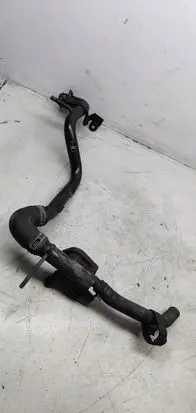 Volkswagen PASSAT B5.5 Engine coolant pipe/hose 038121132D