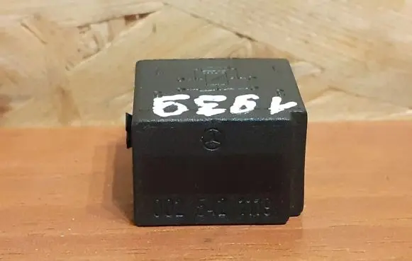Mercedes-Benz E W211 Other relay 1939 0025421119