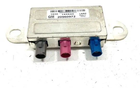 Opel Ampera Aerial antenna amplifier 20960972 140640
