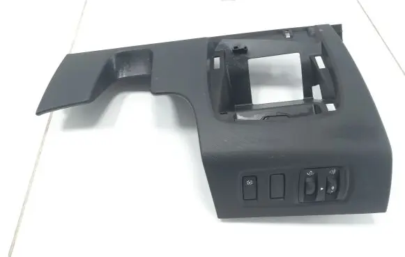 Renault Clio IV Dashboard lower bottom trim panel 1302722X