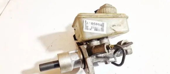 Opel Omega B1 Master brake cylinder