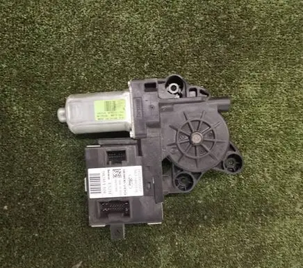 Ford Focus C-MAX Front door window regulator motor 7M5T14B533AE