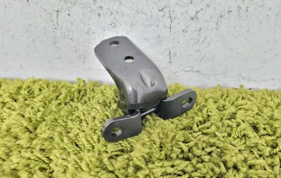 Nissan Patrol Y61 Front door lower hinge X11X1XXX1X11