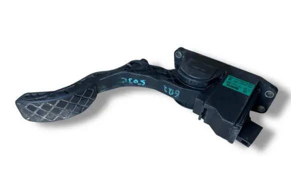 Skoda Fabia Mk1 (6Y) Accelerator throttle pedal 6Q2721503C 0280752219 089200420YB3