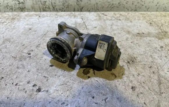 Mercedes-Benz GLA W156 EGR valve A6511401160