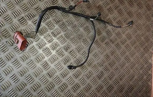 Audi A7 S7 4G Fuel injector wires 06E971627N