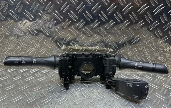 Renault Talisman Indicator stalk 25567 8134RB