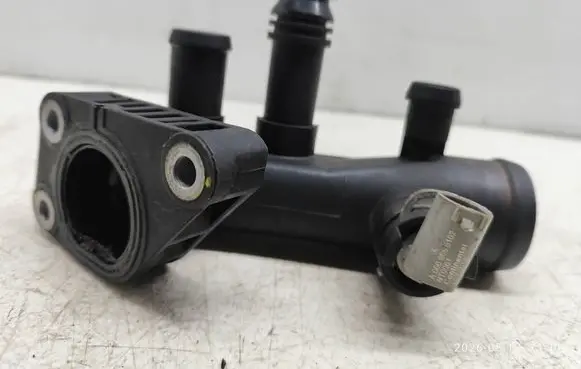 Mercedes-Benz Sprinter W907 W910 Coolant pipe/hose A6512030200