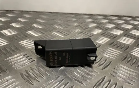 Jaguar XE Glow plug pre-heat relay FX23189E2AC