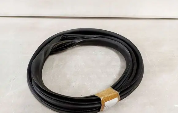 Renault Captur Rubber seal rear door 