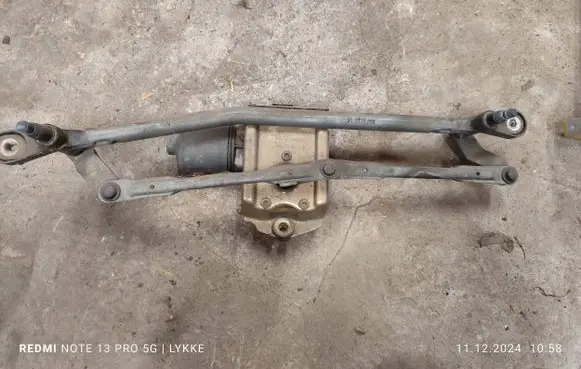 Citroen C5 Front wiper linkage and motor 0390241700
