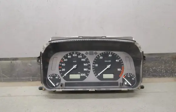 Speedometer (instrument cluster)