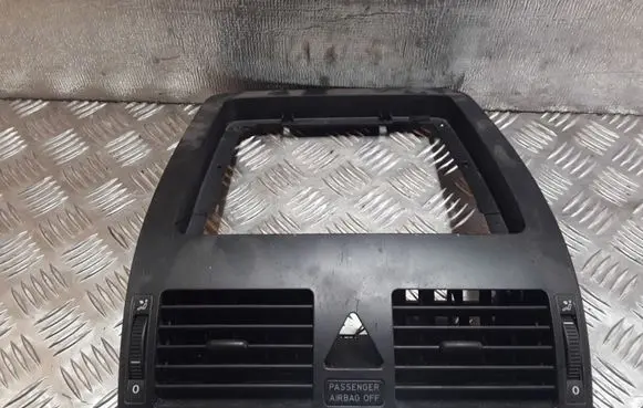 Volkswagen Touran I Dash center air vent grill 1T1819728