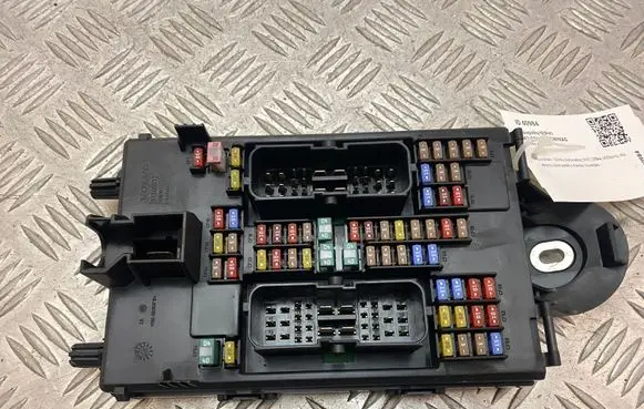 Volvo XC90 Fuse module 31346672