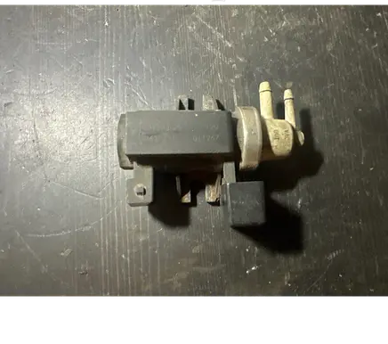 Volvo S60 Turbo solenoid valve 72190329 01T267 30637251