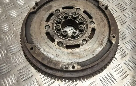 Toyota Corolla Verso AR10 Dual mass flywheel 