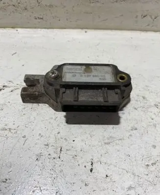 BMW 3 E30 Ignition amplifier control unit 0227100111