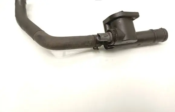 Engine coolant pipe/hose