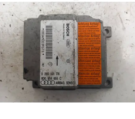 Audi A4 S4 B5 8D Airbag control unit/module 0285001176