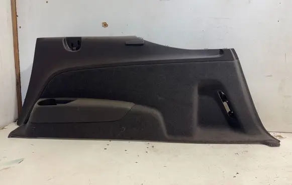 Audi Q7 4M Trunk/boot side trim panel 4M0863880