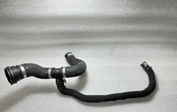 Audi A6 S6 C6 4F Engine coolant pipe/hose 4F0265352 4F0265356